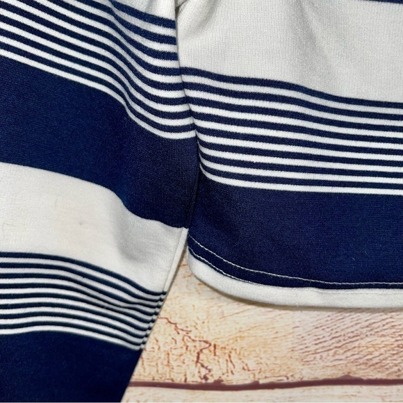 Tobi Off The Shoulder Crop Top - Picture 8 of 8